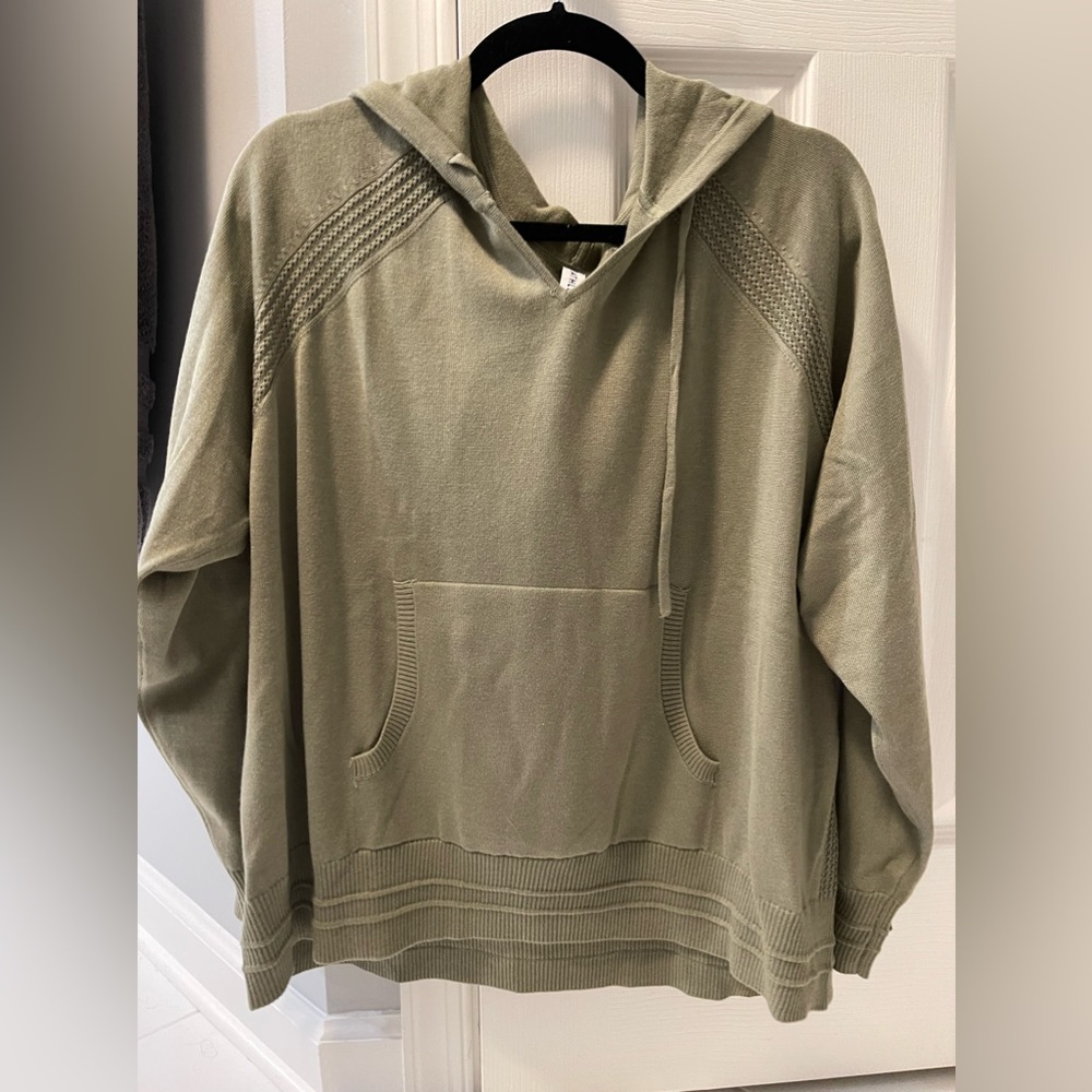Athleta evergreen hoodie sweater